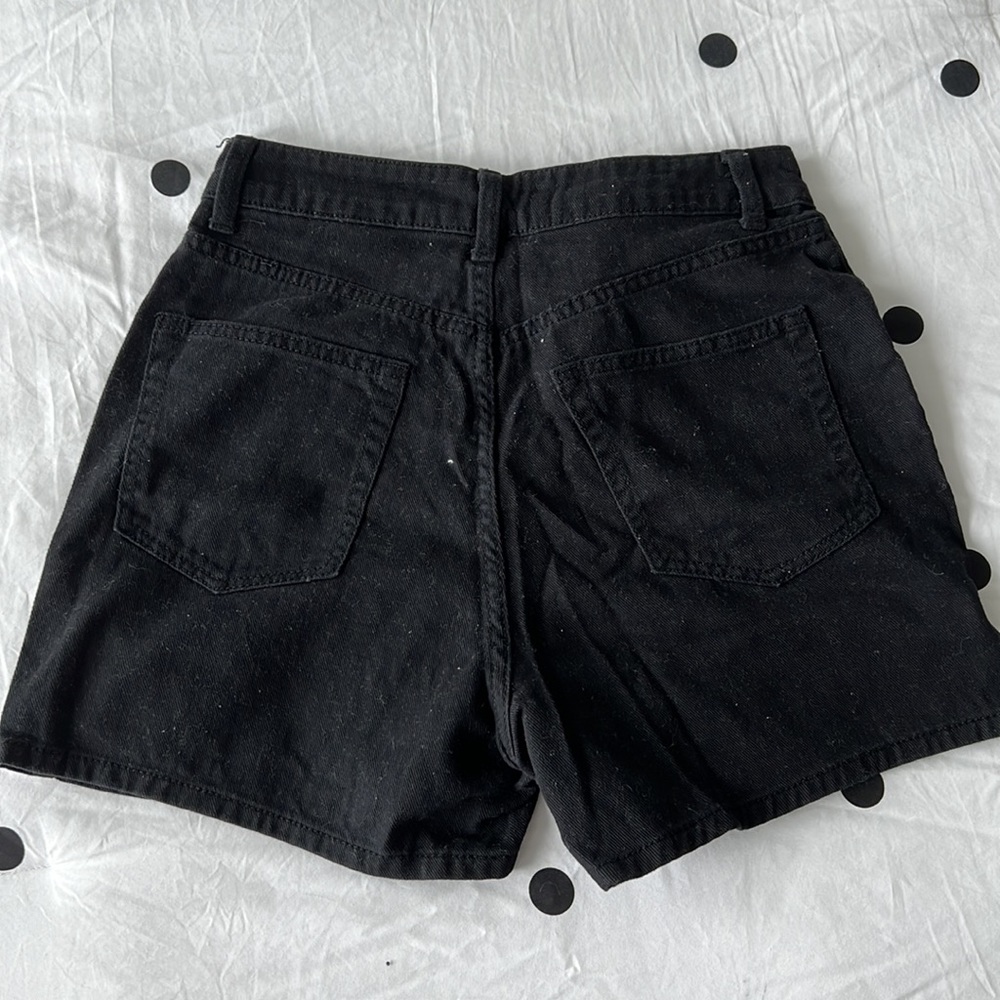 H&M black short - Picture 2 of 4